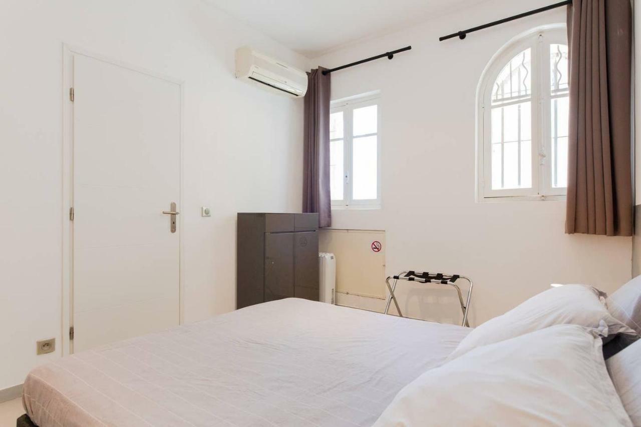 Appartement 4 Personnes Vue Mer Remparts Antibes Exterior foto